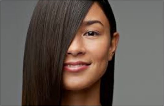 શું તમે પણ કેમિકલ ટ્રીટમેન્ટ વગર વાળને સીધા અને મુલાયમ કરવા માંગો છો? તો આ રહ્યા સચોટ ઉપાયો! જા