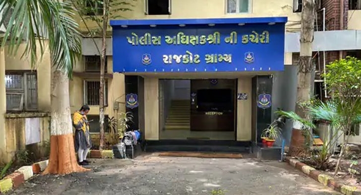 રાજકોટમાં 4 પાકિસ્તાની અને 6 બાંગ્લાદેશી ઝડપાયા, LCBની ટીમે શરૂ કરી તપાસ