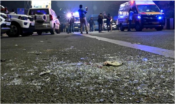 કોઈ પણ વિસ્ફોટ બાદ આસપાસના વિસ્તારોના કાચ કેમ તૂટી જાય છે! દિલ્હી બ્લાસ્ટમાં પણ મેટ્રોના મજબુત 