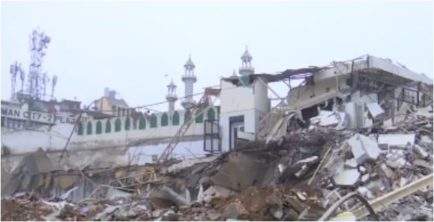 દિલ્હીમાં મસ્જિદ પાસે બુલડોઝર એકશનમાં આવતાં થયો હોબાળો, 10 જેટલાં પથ્થરમારોની અટકાયત! જાણો સમગ્