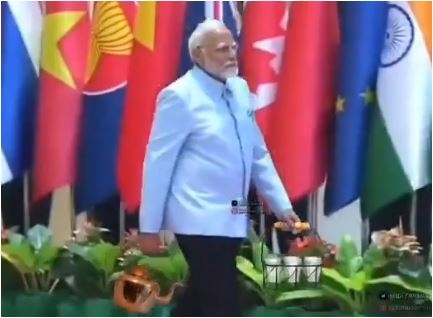 કોંગ્રેસએ ફરી વાયરલ કર્યો પીએમ મોદીનો AI વીડિયો, આંતરરાષ્ટ્રીય મંચ પર દર્શાવ્યા આ રીતે, જુઓ વિડ