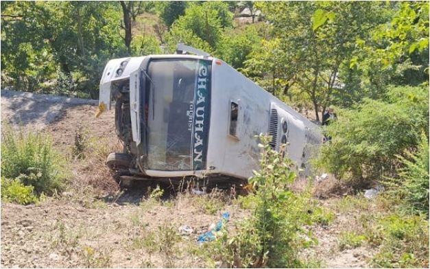 ઉતરાખંડનો પ્રવાસ આટલા ગુજરાતીઓને ભરખી ગયો, દેવ દર્શને જઈ રહેલી બસ ખીણમાં ખાબકી, જુઓ દ્રશ્યો