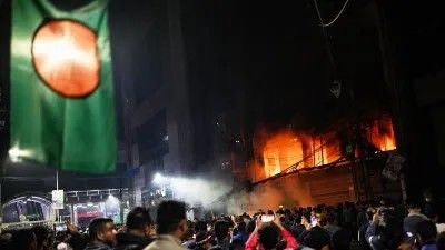 બાંગ્લાદેશમાં હિન્દુ વ્યક્તિ પર તીક્ષ્ણ હથિયારોથી હુમલો, પછી પેટ્રોલ છાંટીને આગ લગાવી દેવાઇ; જા