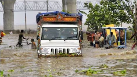 Rain News: ગુજરાતમાં પહેલા વરસાદનો કહેર!  રસ્તાં બંધ, અંધારપટ-વીજળી ગૂલ અને ધરાશાયી થાંભલા!  વર