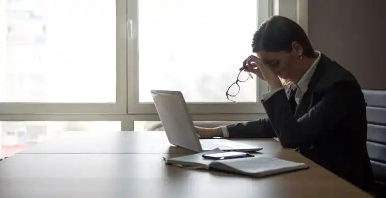 Job Layoffs: 9000 કર્મચારીઓને નોકરીમાંથી કાઢી મુકશે આ દિગ્ગજ કંપની, 6000 લોકોની પહેલા જ જઇ ચૂકી