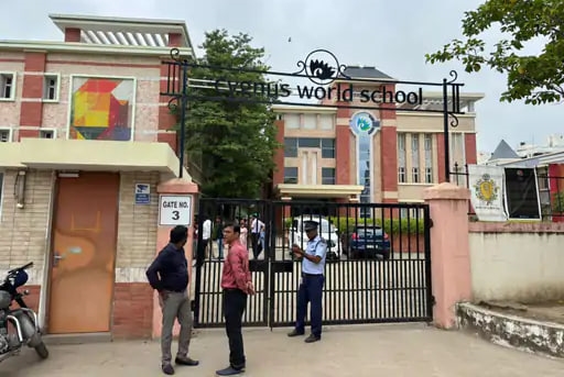 Bomb Threat: વડોદરામાં સિગ્નસ સ્કૂલ બાદ વધુ શાળાને મળી RDXથી ઉડાવી દેવાની ધમકી