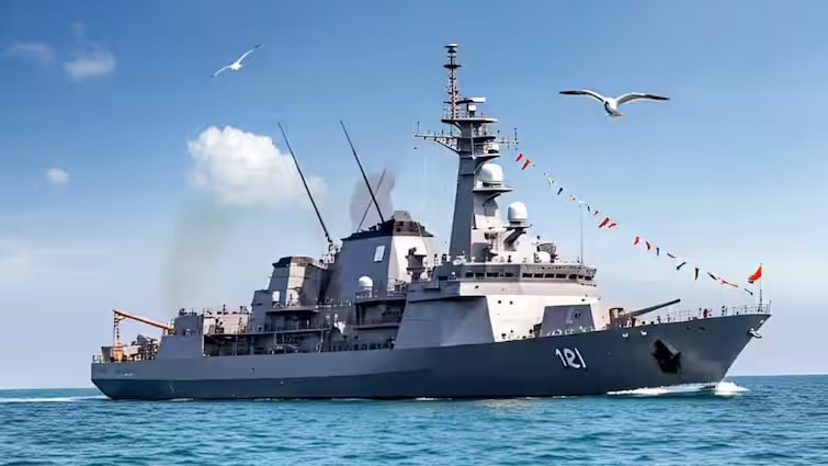 Ship attacked in Red Sea: લાલ સાગરમાં બ્રિટનના જહાજ પર હુમલો, છોડવામાં આવી ગોળીઓ અને રોકેટ, હુત