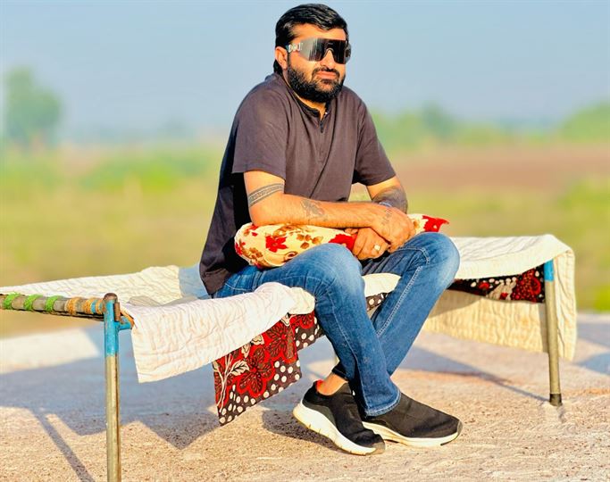 લોક ડાયરા કલાકાર દેવાયત ખવડના જામીન રદ, આટલા દિવસમાં આત્મસમર્પણ કરવું પડશે!