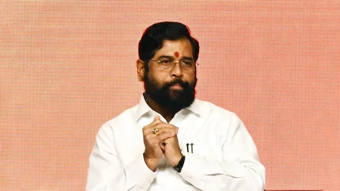 બહેસ બાદ શિવસેનાનો ઉમેદવાર AB ફોર્મ કેમ ગળી ગયો? જાણો શું છે મામલો