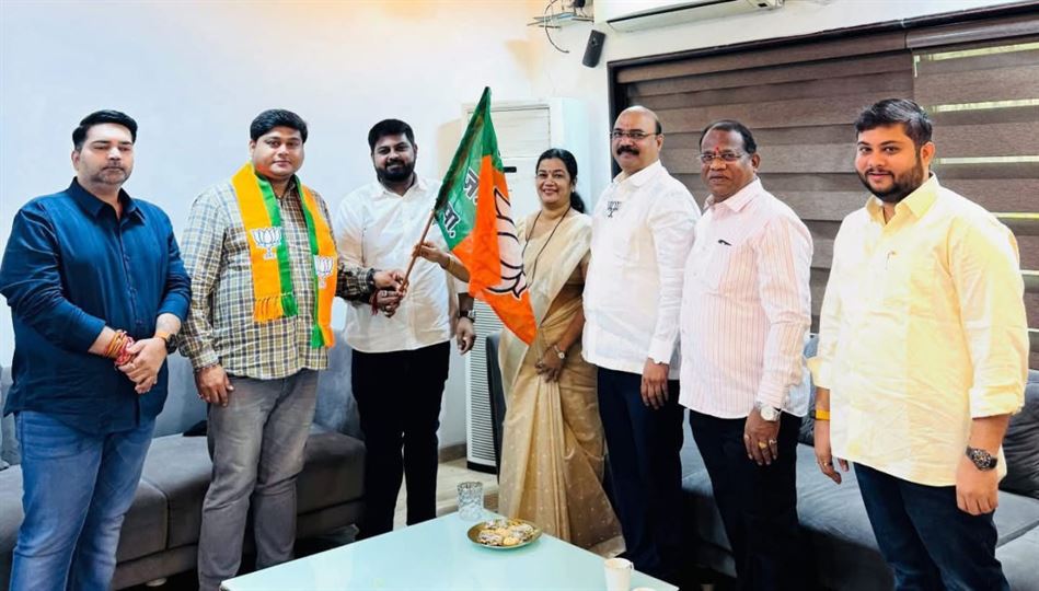 મહારાષ્ટ્રમાં મોટો ખેલ થઈ ગયો! પહેલા અંબરનાથમાં ગઠબંધન તૂટ્યું અને હવે કોંગ્રેસના 12 કોર્પોરેટર