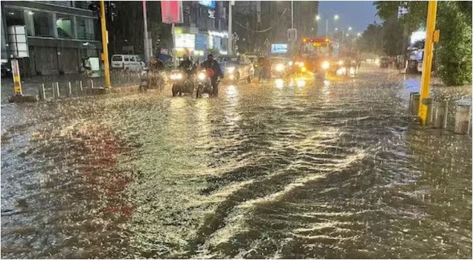 લાખો સૂરતીઓ પૂરગ્રસ્ત, સુરત મનપાએ ખાડી ખાતે ખર્ચેલા નાણા વરસાદના પાણીમાં ધોવાઈ ગયા ... 40 કરોડ 