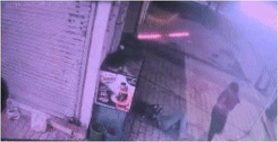 ત્રણ યુવકોની ફટાકડા ફોડવાની બેદરકારીએ એક સગીરાનો જીવ લીધો, જુઓ કાળજું કંપાવતા દ્રશ્યો