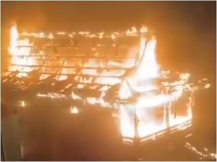 ૨.૫ કરોડના ખર્ચે તૈયાર થયેલ આ મંદિર પ્રાણપ્રતિષ્ઠાની અગલી રાત્રે જ બળીને ખાખ, જુઓ કાળજું કંપાવ