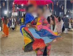 Video: એક કપલે નવરાત્રીના મેદાનમાં કરી શરમજનક હરકતો, ઉપરથી વીડિયો પણ બનાવ્યો! લોકોએ બતાવ્યો ભાર