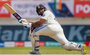 ભારતીય ક્રિકેટ ટીમના હીટમેનએ રાજકોટમાં રમાઈ રહેલ ટેસ્ટ મેચમાં પોતાની આટલામી સદી સાથે તોડ્યા આટલ