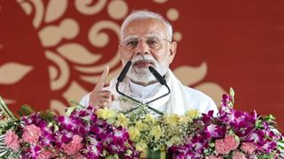PM નરેન્દ્ર મોદીને મળેલી ગિફ્ટ્સની આજે હરાજી થશે, 1700 રુપિયથી પણ તમે લગાવી શકો છો બોલી