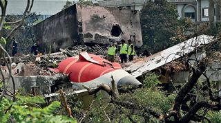 Ahmedabad Plane Crash: અમદાવાદ વિમાન દુર્ઘટનાના બાદ એર ઈન્ડિયાના કેટલા પાયલટ્સ સિક લીવ પર ઉતરી