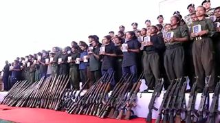 BGL લોન્ચર, AK-47 જેવા 153 હથિયારો સાથે 208 નક્સલીઓએ આત્મસમર્પણ કર્યું