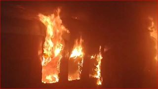 ટાટા-એર્નાકુલમ એક્સપ્રેસ ટ્રેનમાં લાગી ભીષણ આગ, બે કોચ બળીને થયા ખાખ... એકનું મોત, 20થી વધુ ઇજા