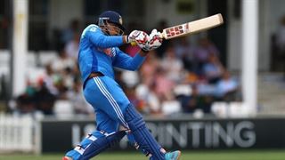 વૈભવ સૂર્યવંશીએ દક્ષિણ આફ્રિકામાં મચાવ્યો તરખાટ, બોલ ઘણી વખત સ્ટેડિયમની બહાર પણ નીકળી ગયો, જુઓ 