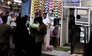 ખબરદાર જો કોઈએ બાઇટિંગ કહ્યું તો..! શખ્સની દુકાનનું નામ વાંચીને તમે પણ કહેશો શું ક્રિએટિવ માઇન્