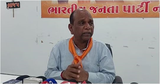 બંને નેતા વચ્ચે પહેલા પણ વિવાદ