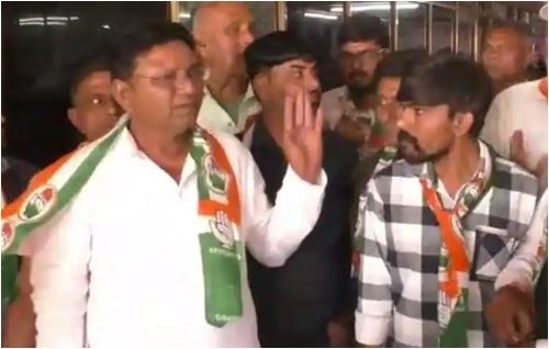 મોટી સંખ્યામાં રાજીનામાની ચીમકી