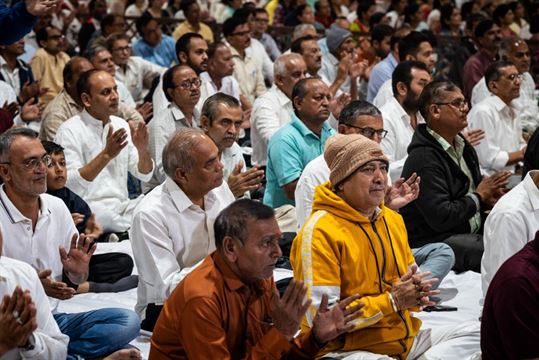 “ધાર્મિક વ્યક્તિને ડિપ્રેશન કઈ રીતે આવી શકે?” ગુરુમાનો ધારદાર પ્રશ્ન