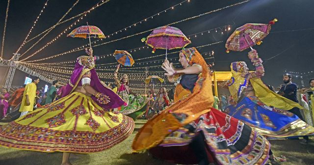 ગુજરાતની ઓળખ ગરબા સાથે સ્વાગત કરાશે