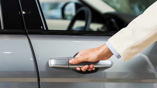 મર્સિડીઝ-બીએમડબ્લ્યુ પણ ભાવ વધારી રહી છે