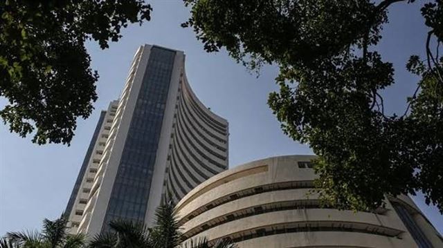 કંપની 7 બિલિયન ડોલરની સંપત્તિનું સંચાલન કરે છે.