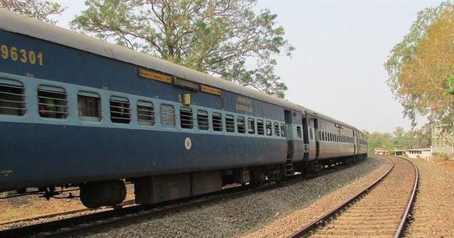 પરિવાર કેનેડા જવા રવાના થઇ ગયો હતો