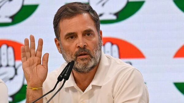 અસીમ મુનીર સાથે રાહુલ ગાંધીને જોડ્યા