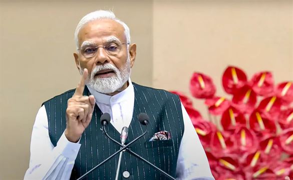 ગાંધીનગરમાં PM મોદીનો 2 કિલોમીટર લાંબો રોડ શો