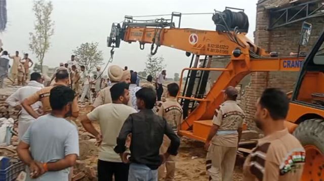 50 કર્મચારીઓ 2 શિફ્ટમાં કામ કરતા હતા