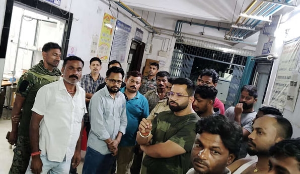 મોતથી ગુસ્સે ભરાયેલા પરિવારજનોએ કર્યું પ્રદર્શન