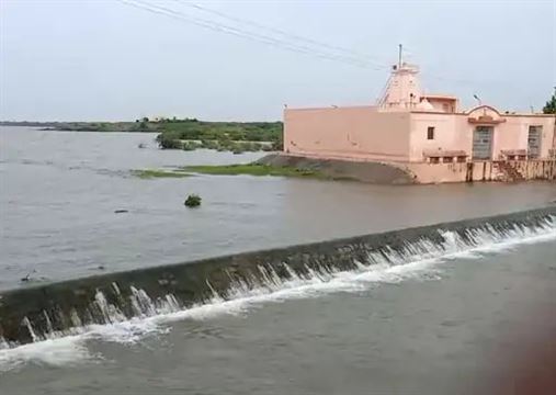 રાજ્યના આ 10 ડેમો હાઇએલર્ટ પર