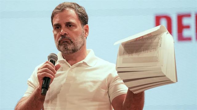 ચૂંટણી પંચે શકુન રાનીને પૂછપરછ કરી