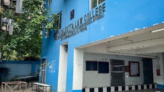 કોલેજ પ્રશાસનની કાર્યવાહી