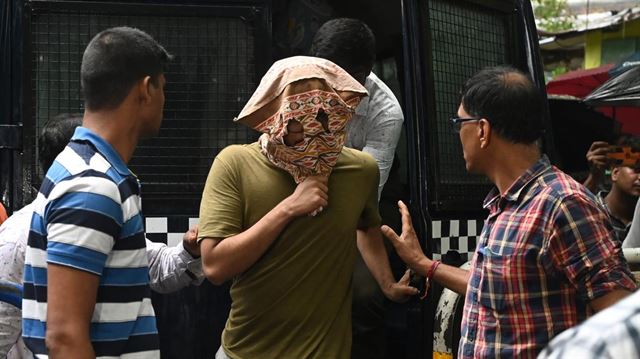 પીડિતાને ધસડીને બંધક બનાવવાનો CCTV વીડિયો