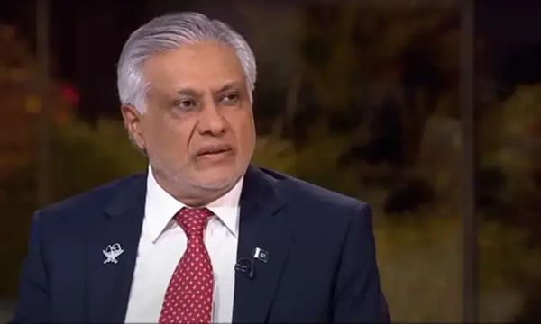 વાતચીત માટે ભીખ નહીં માગે: ઇશાક ડાર