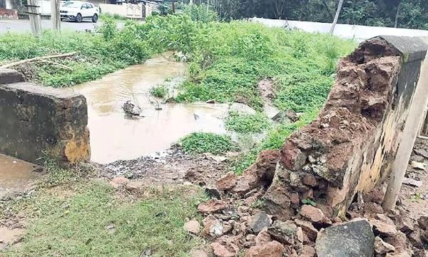 વાવાઝોડાએ મચાવી તબાહી