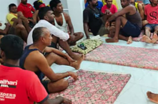 તેમને પગાર વિના કલાકો સુધી કામ કરાવવામાં આવી રહ્યું છે.