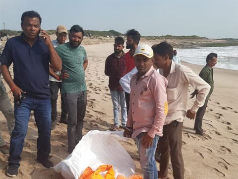 આ સાત લોકો ફોટોશૂટ માટે આવ્યાં હતા: