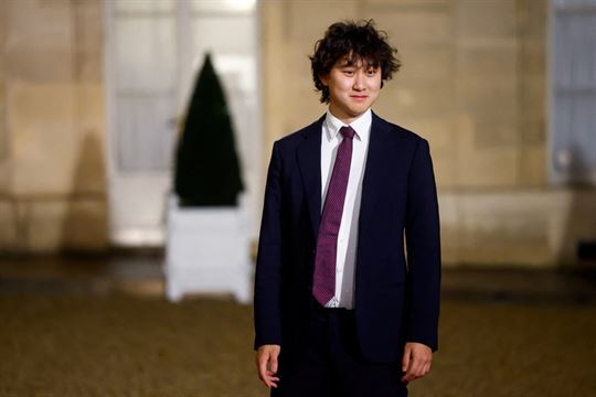 કૉલેજ છોડવાથી લઈને AI અબજપતિ બનવા સુધી