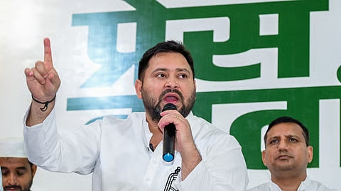 તેજસ્વીના ચૂંટણી વચનો