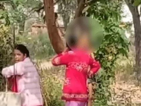 બાળક માફી માંગતો રહ્યો.