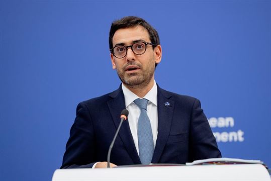 અમેરિકા-ચીનના વેપાર તણાવનું શિકાર થયું EU