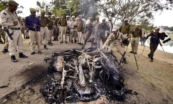 ભૂખ હડતાળ કઈ માંગણી માટે કરી હતી?