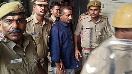 પીડિતા અને તેનો પરિવાર હજુ પણ જોખમમાં